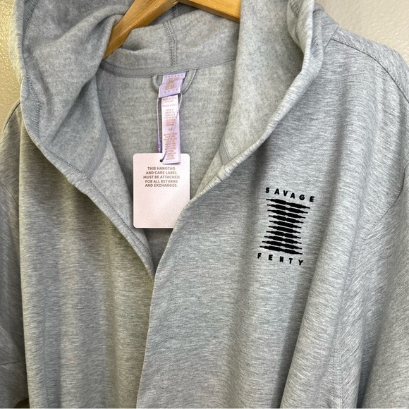 NWT Savage X Fenty Forever Savage Showgirl Short Robe Platinum Gray - Picture 7 of 14